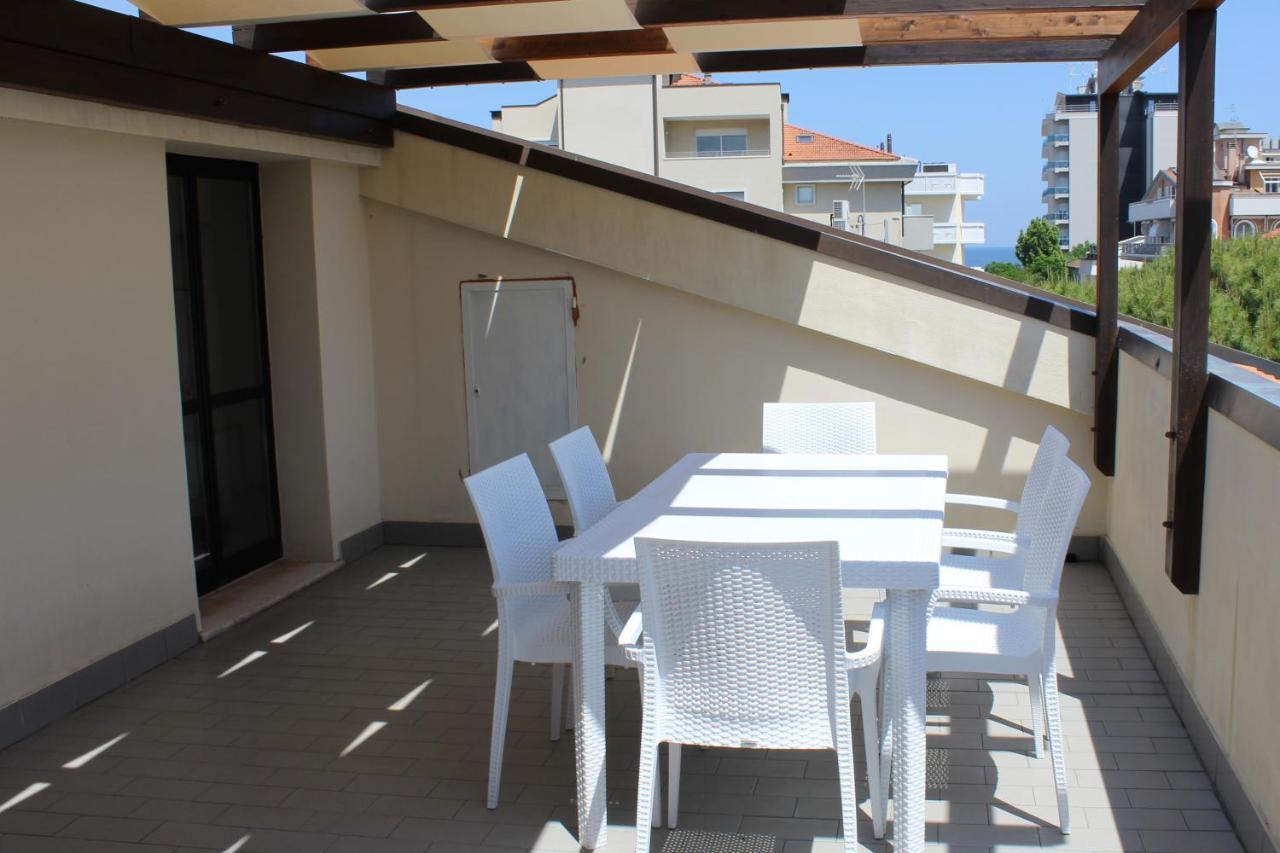 Residence Caterina กัตตอลิกา ภายนอก รูปภาพ