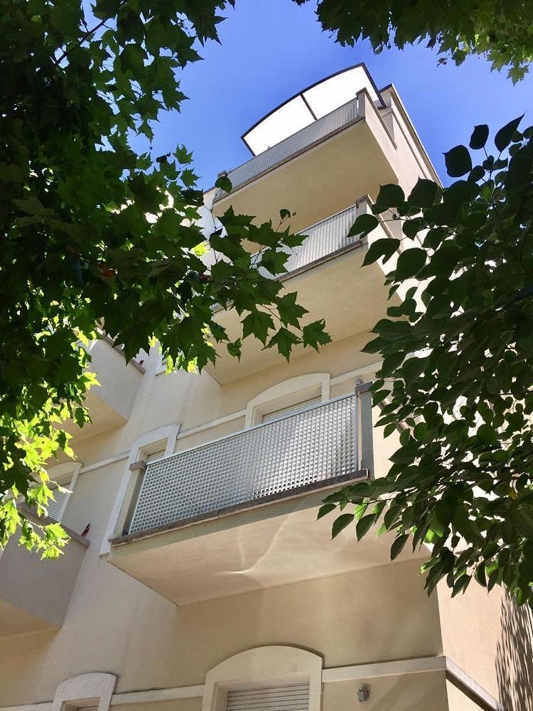 Residence Caterina กัตตอลิกา ภายนอก รูปภาพ